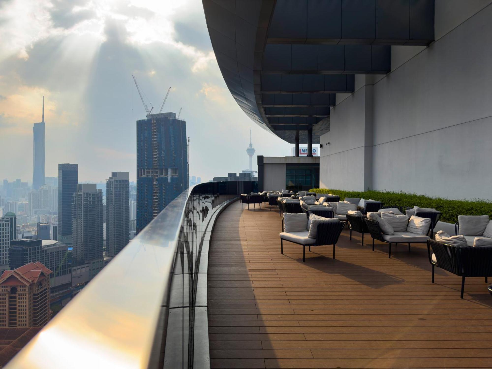 Moonway Suites At Eaton Klcc 吉隆坡 外观 照片